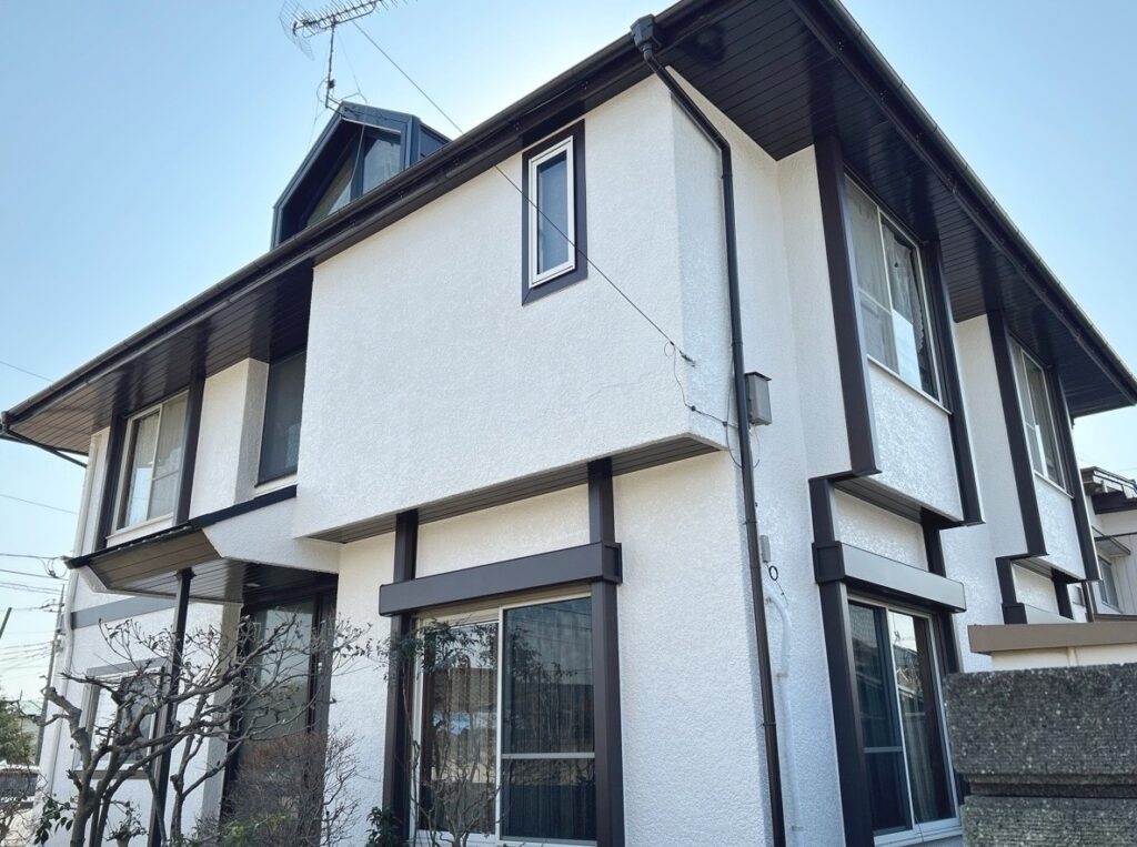 筑西市　T様邸　外壁塗装/クールホワイト、屋根カバー工事
